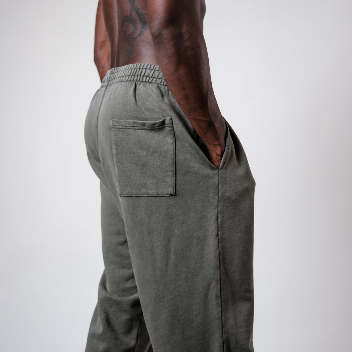 ASCENSION STRAIGHT CUT JOGGERS | VINTAGE OLIVE