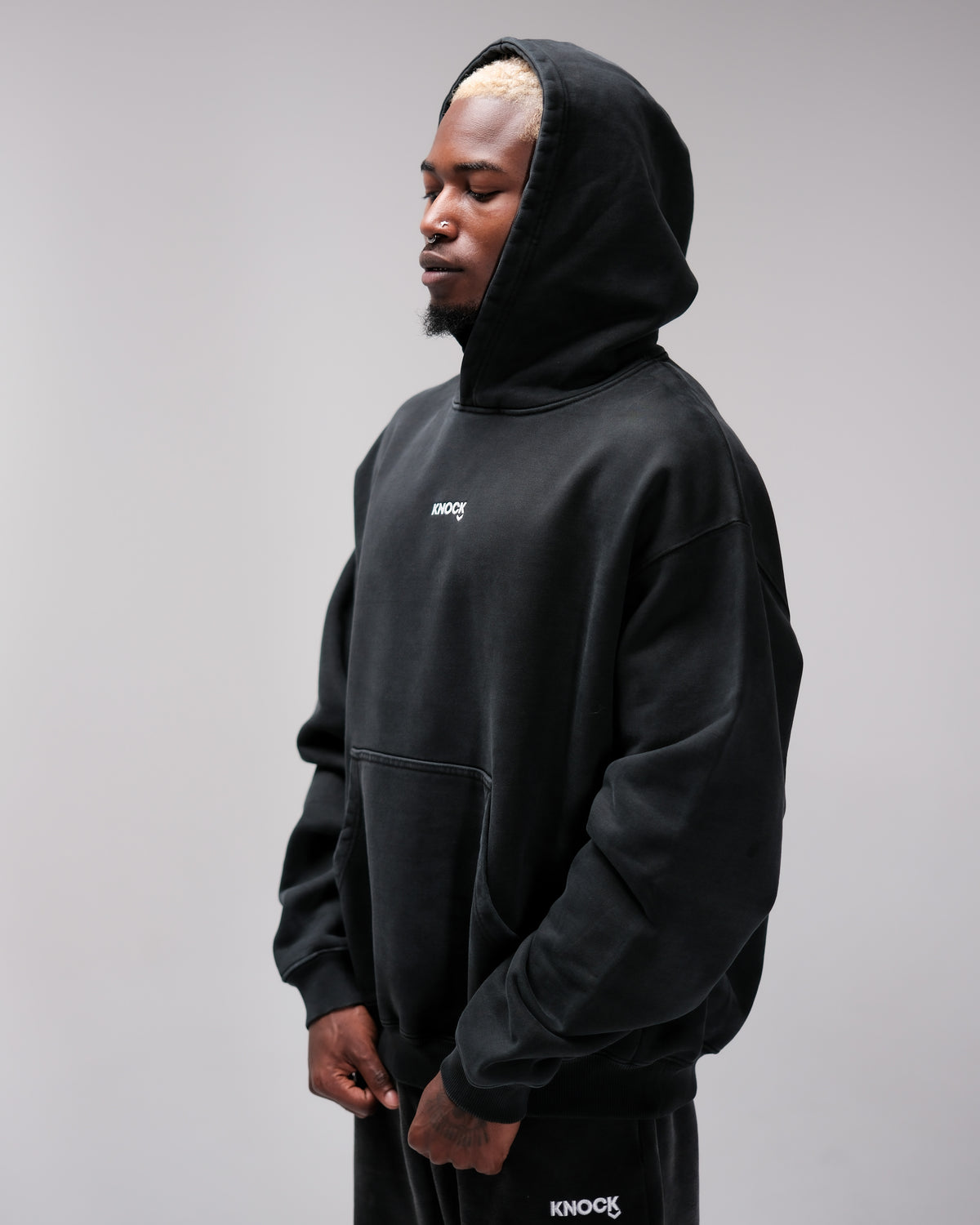 VINCIT QUI PATITUR ULTRA HEAVY HOODIE