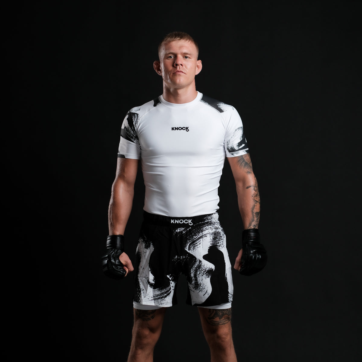 V. T. RASHGUARD | WHITE
