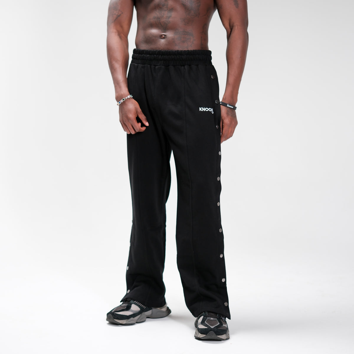 SIDE-SNAP JOGGERS | BLACK