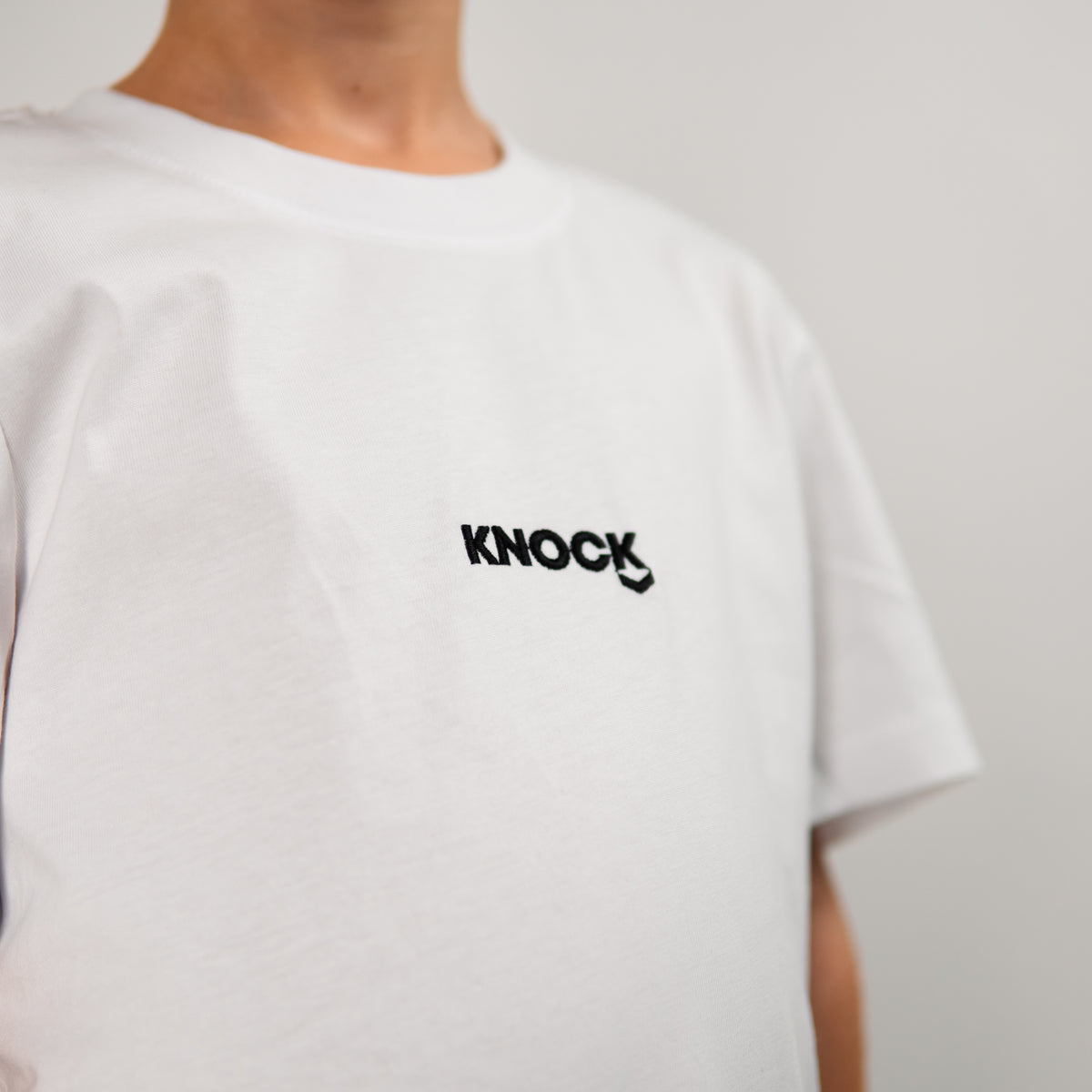 EMBRACE KIDS TEE | WHITE