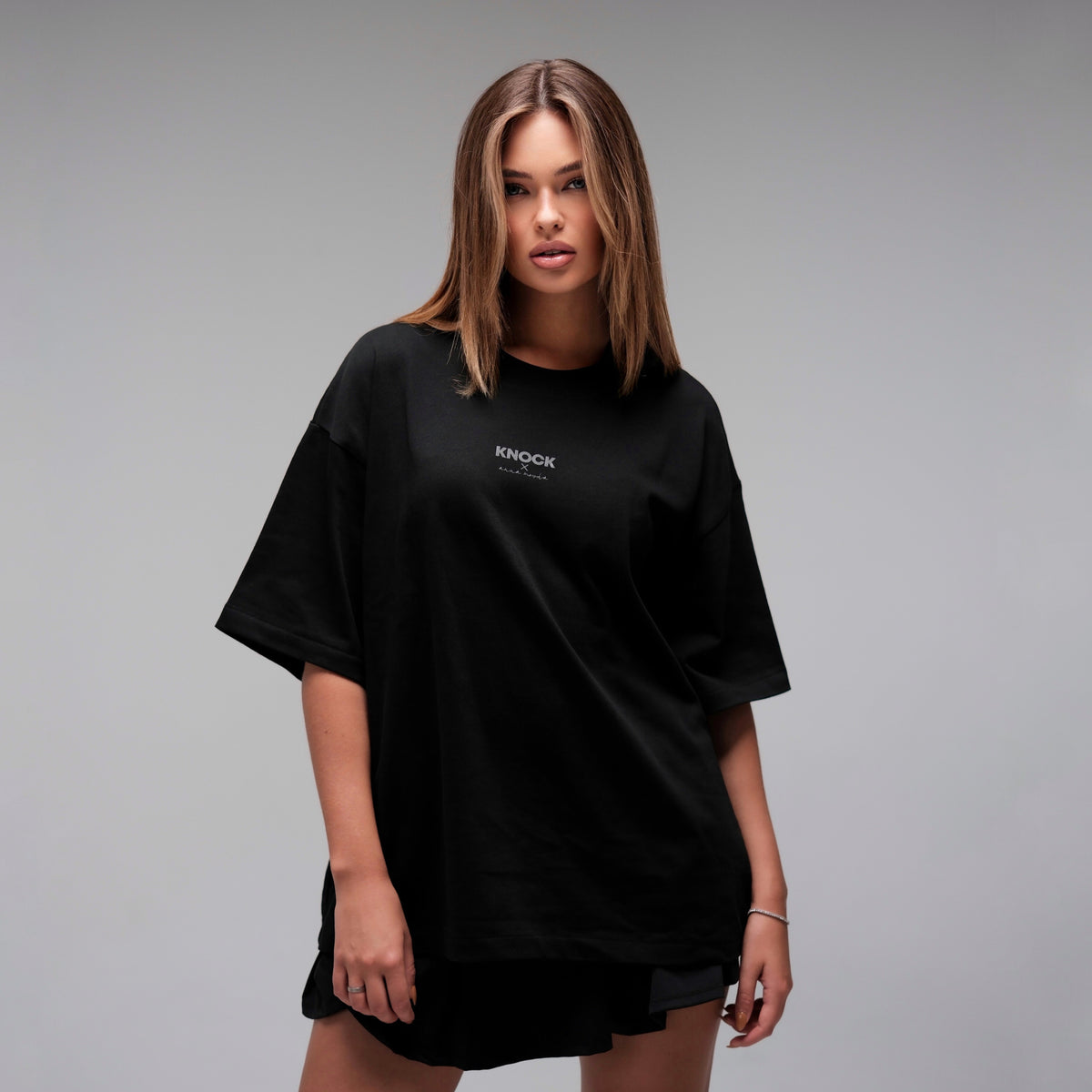 ANNA X KNOCK TEE | BLACK