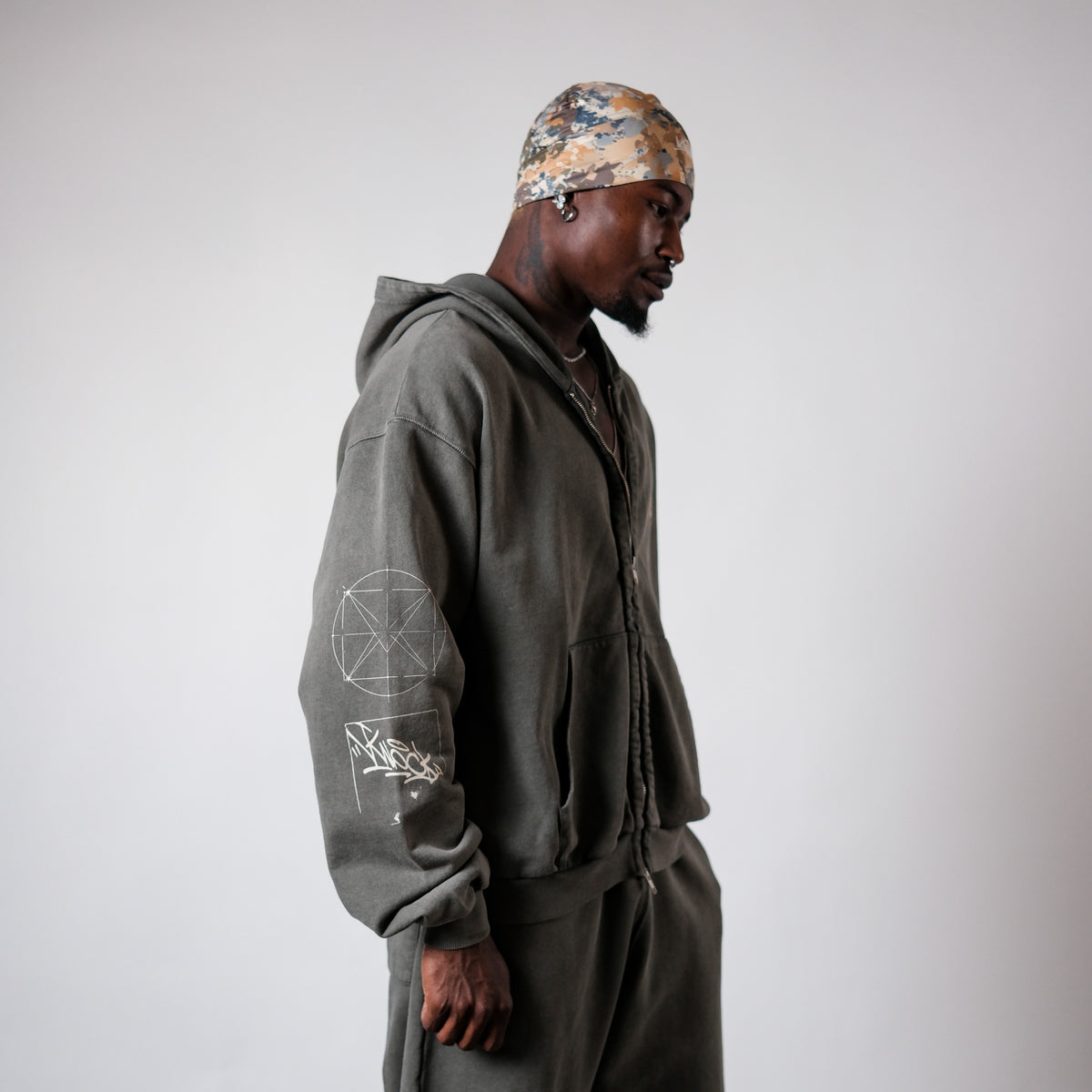 ASCENSION ZIP HOODIE | VINTAGE OLIVE
