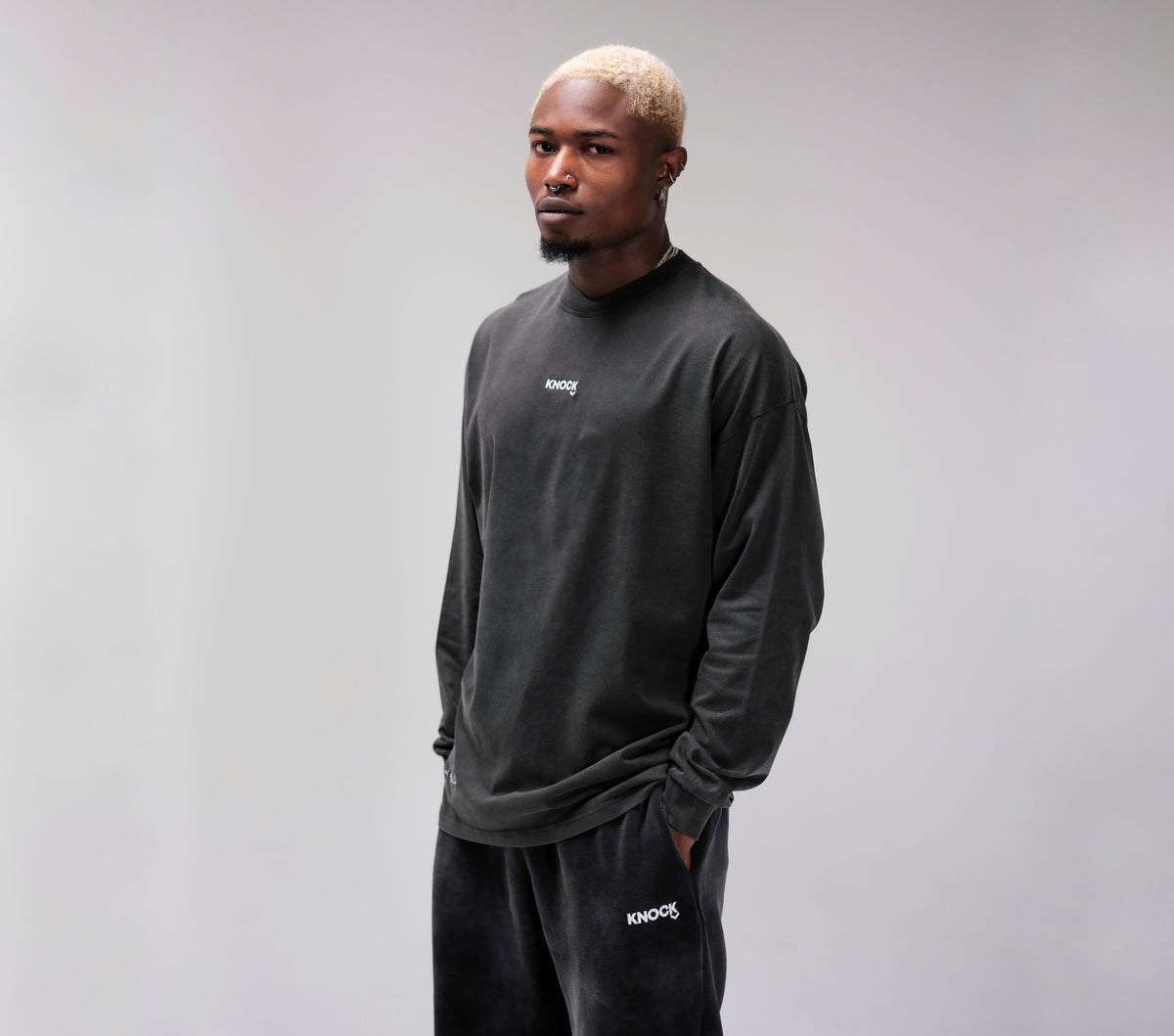 VINCIT QUI PATITUR LONG SLEEVE TEE