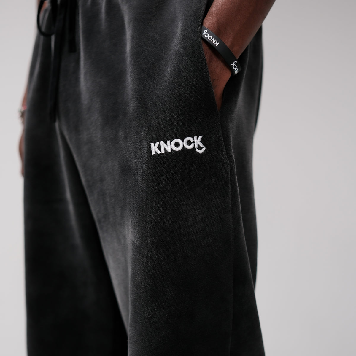 FADE FLEECE STRAIGHT CUT JOGGERS | VINTAGE BLACK