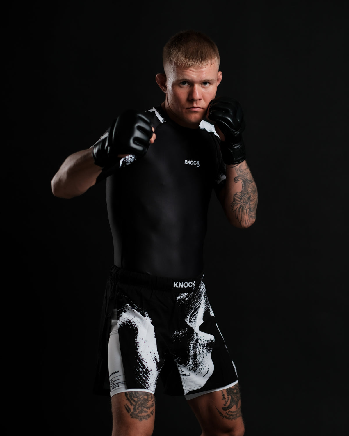 V. T. RASHGUARD | BLACK