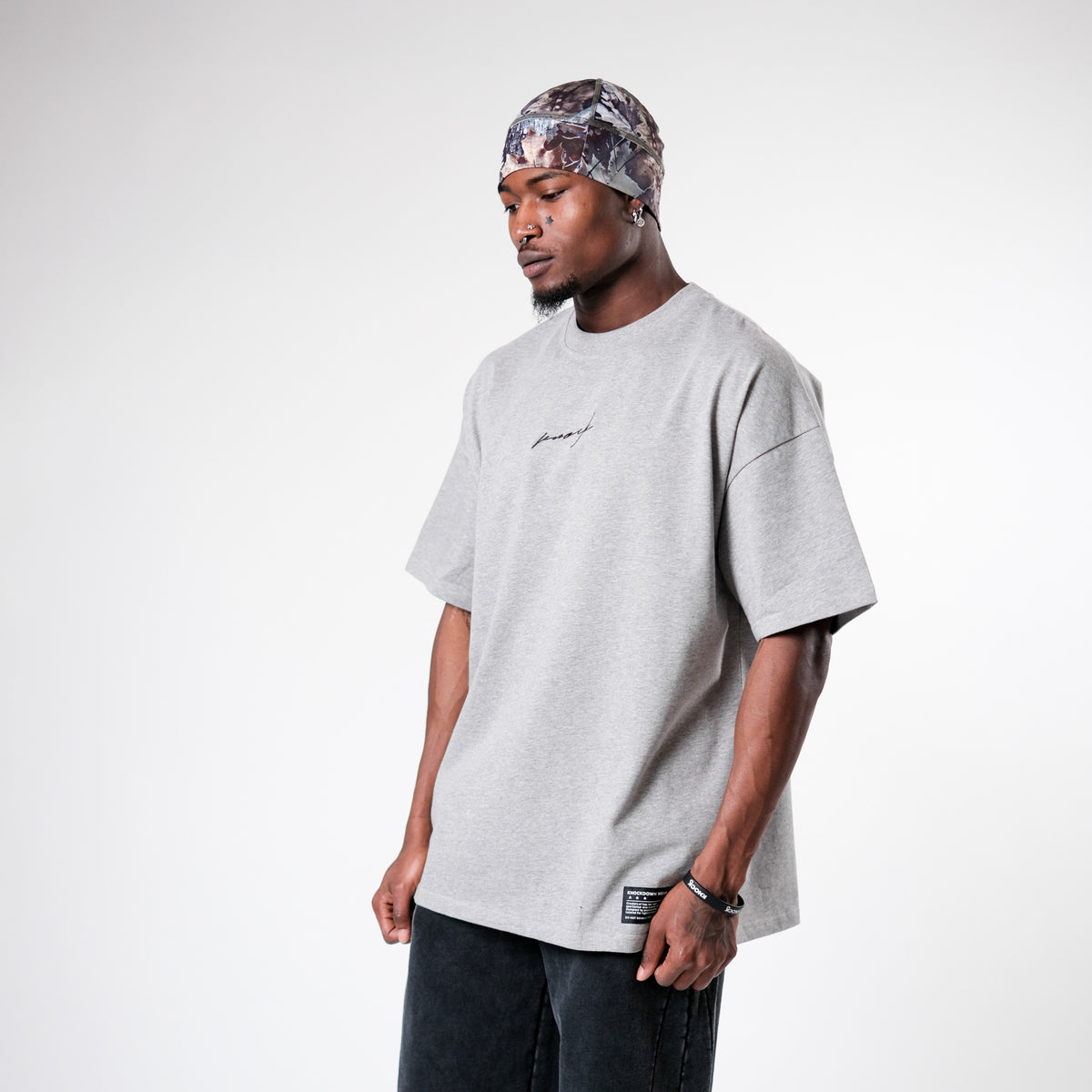 MID COUNT TEE | GREY