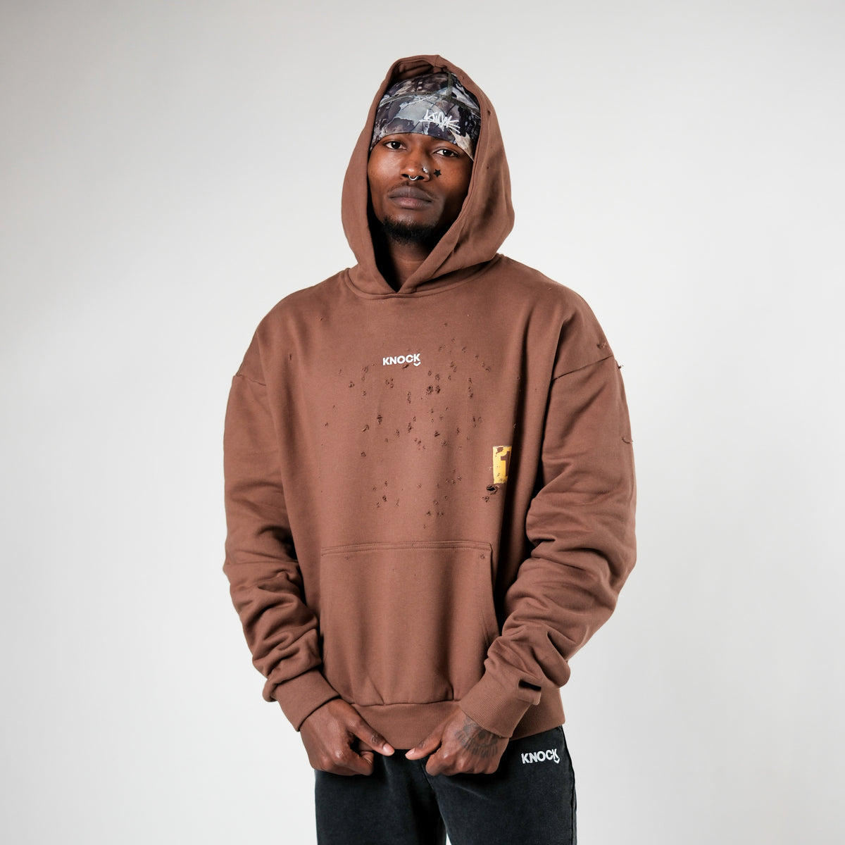 CASE CLOSED HOODIE | BROWN