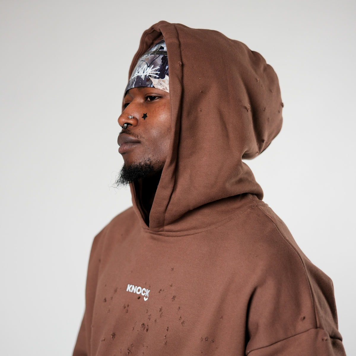 CASE CLOSED HOODIE | BROWN