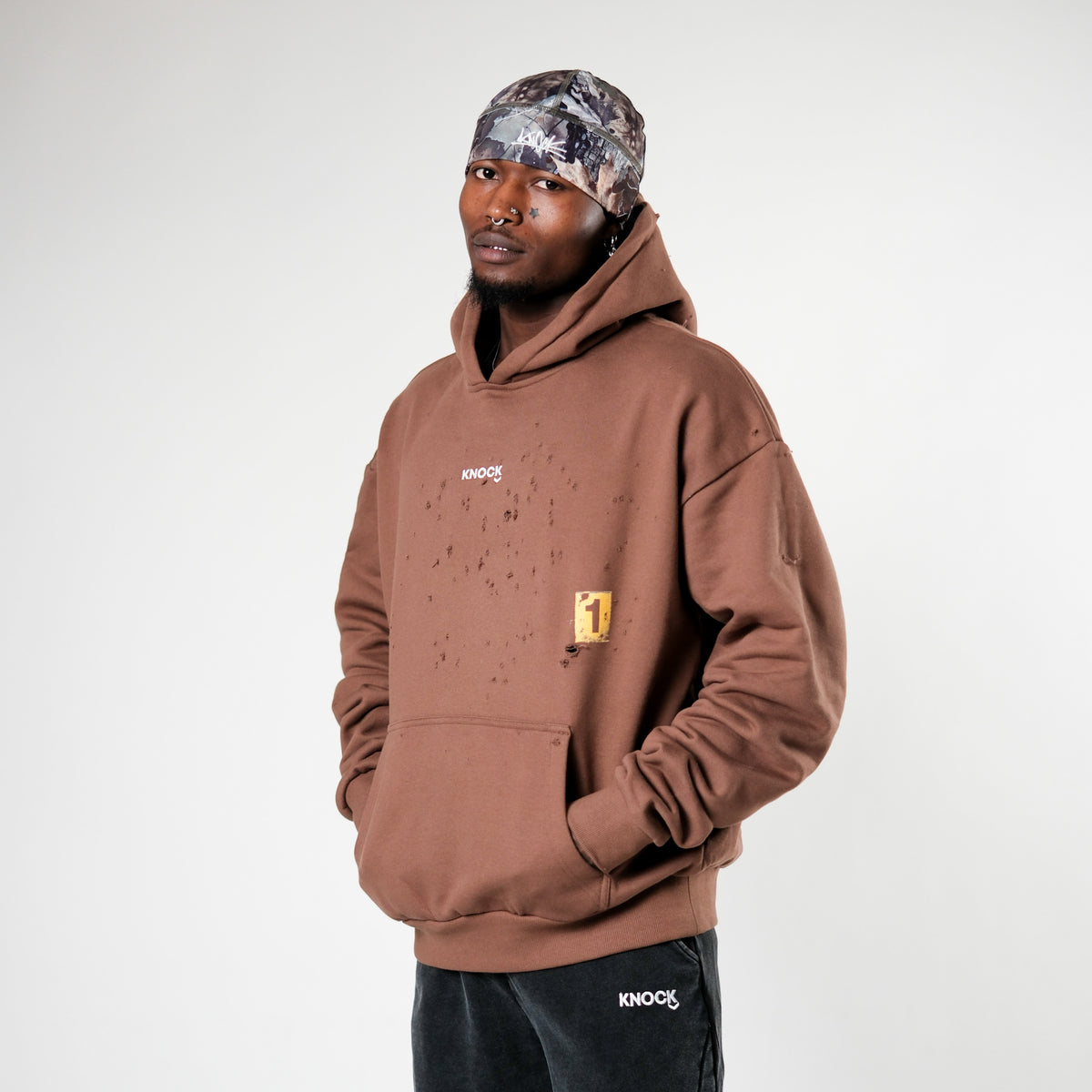 CASE CLOSED HOODIE | BROWN