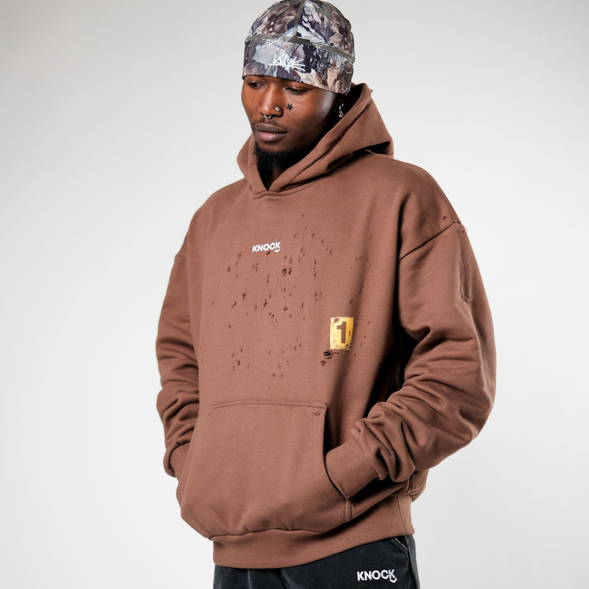 CASE CLOSED HOODIE | BROWN
