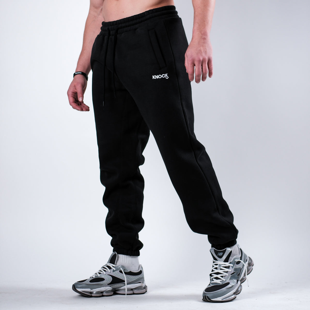 CUFFED FLEECE JOGGERS | BLACK