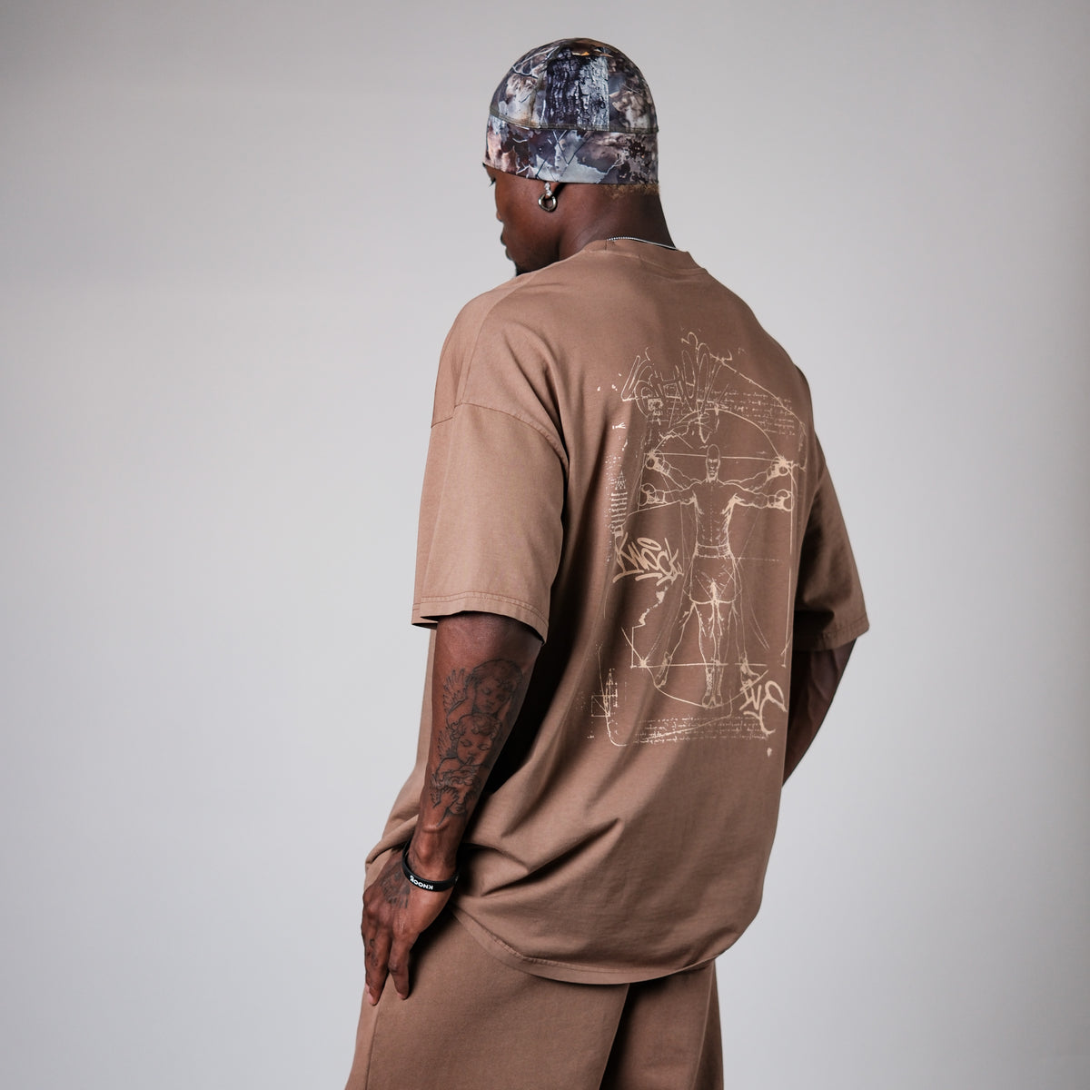ASCENSION TEE | BROWN TAN