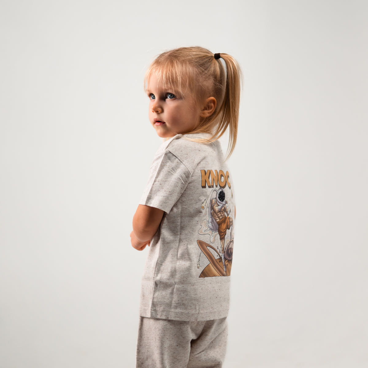 ASTROKNEE TEE BABY | BEIGE