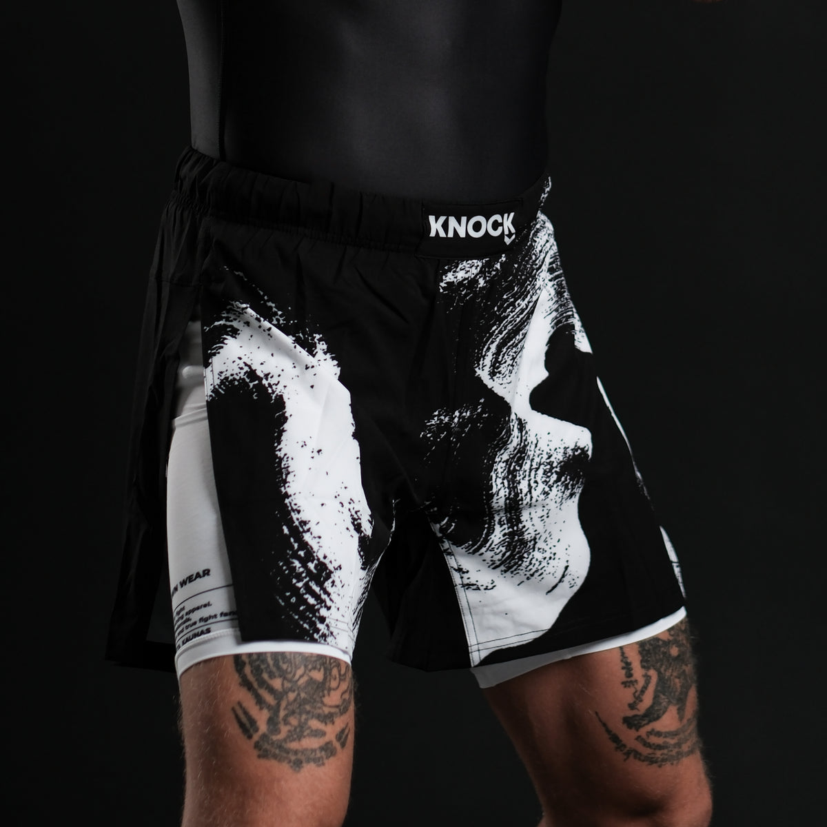 V. T. RASHGUARD | WHITE