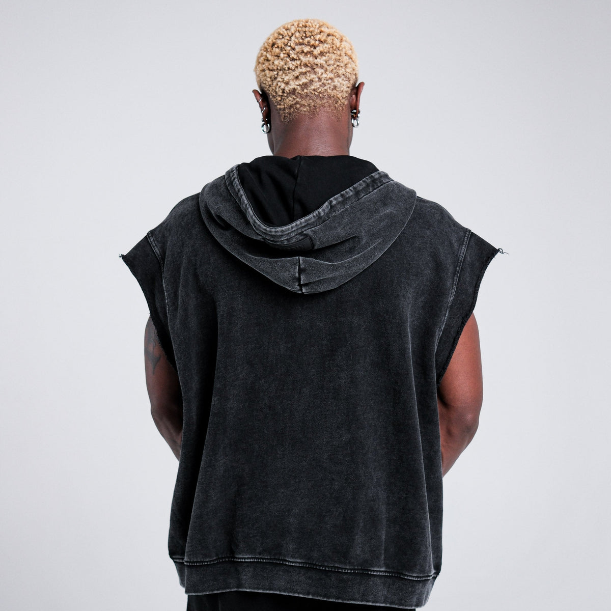 BLACKOUT HOODED VEST