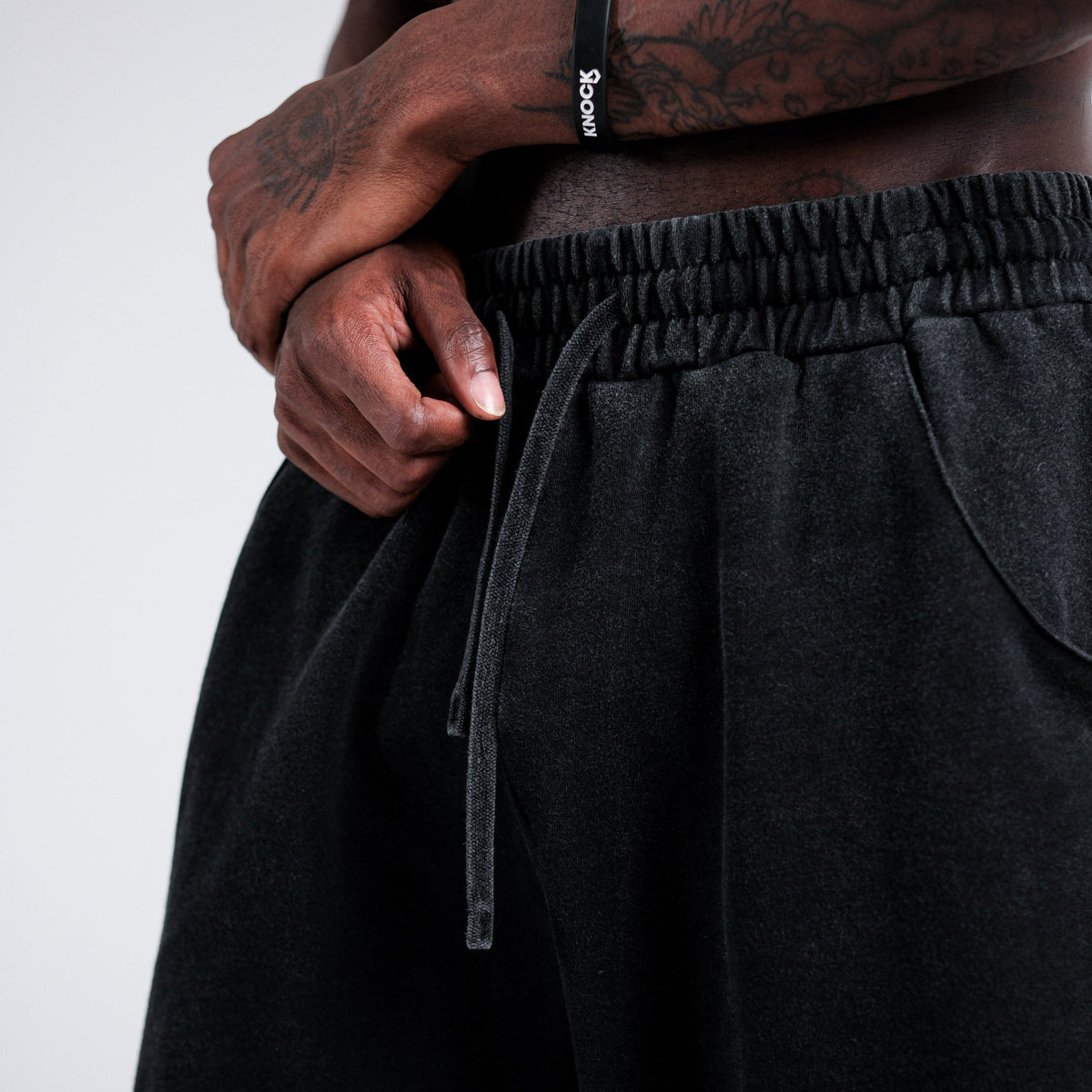 BAZARA 0 x KNOCK SHORTS