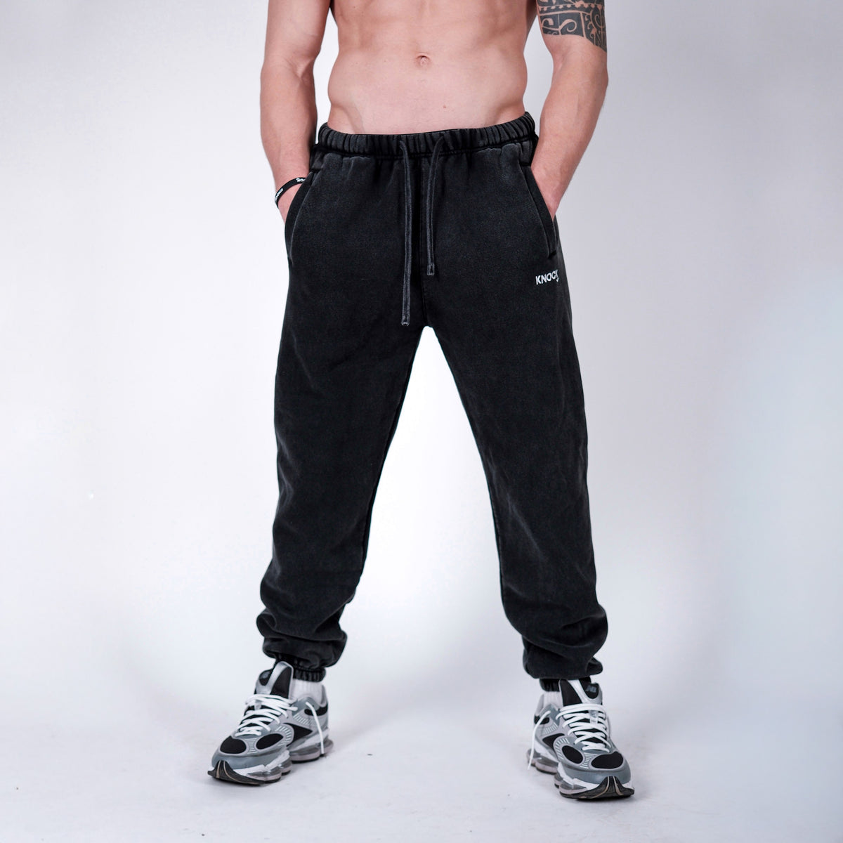 CUFFED FLEECE JOGGERS | VINTAGE BLACK