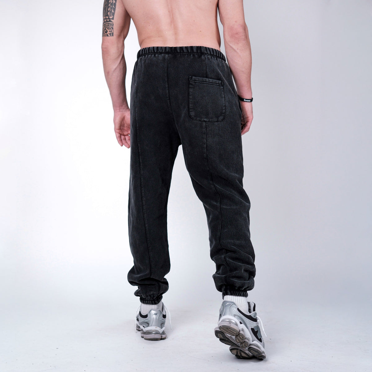 CUFFED FLEECE JOGGERS | VINTAGE BLACK