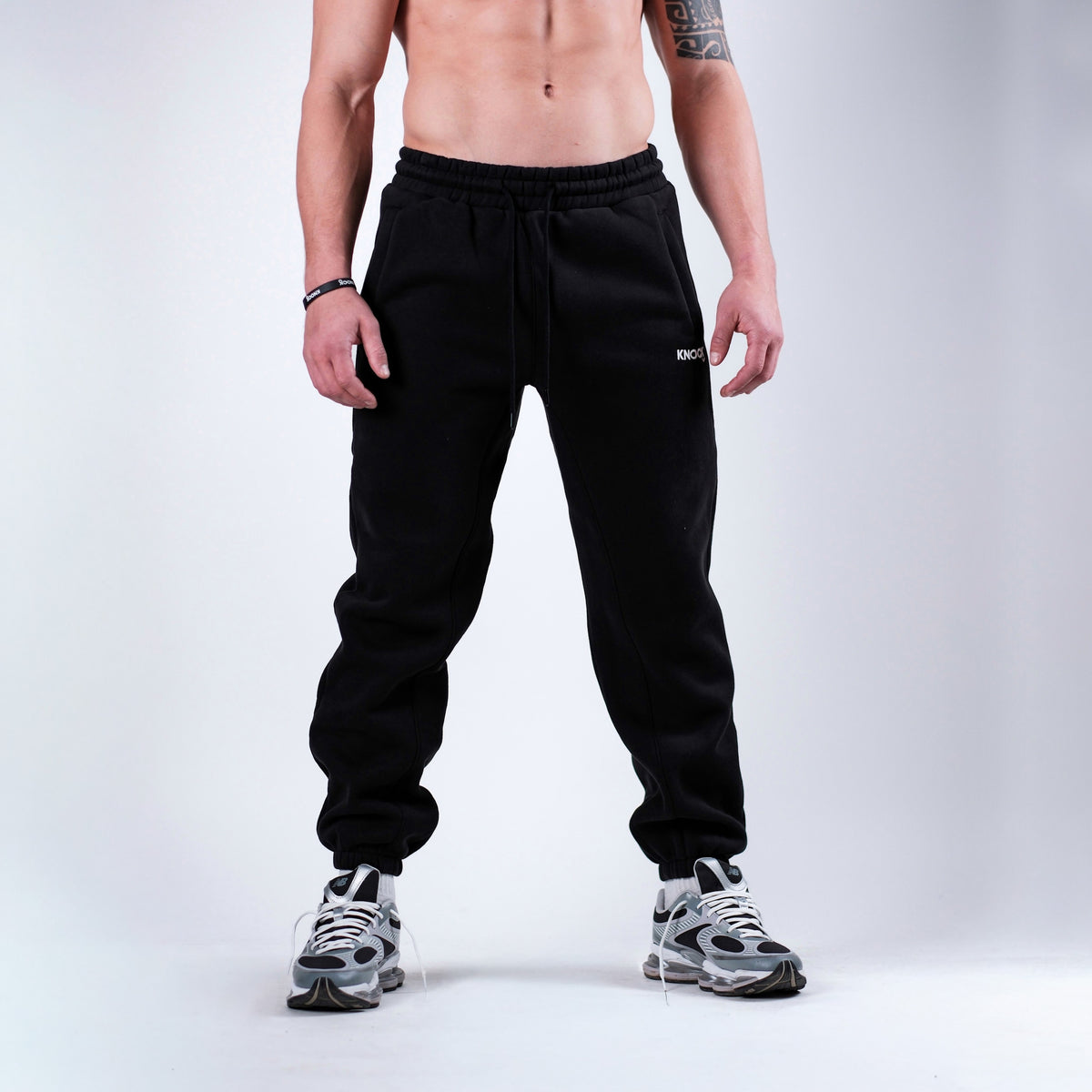CUFFED FLEECE JOGGERS | BLACK