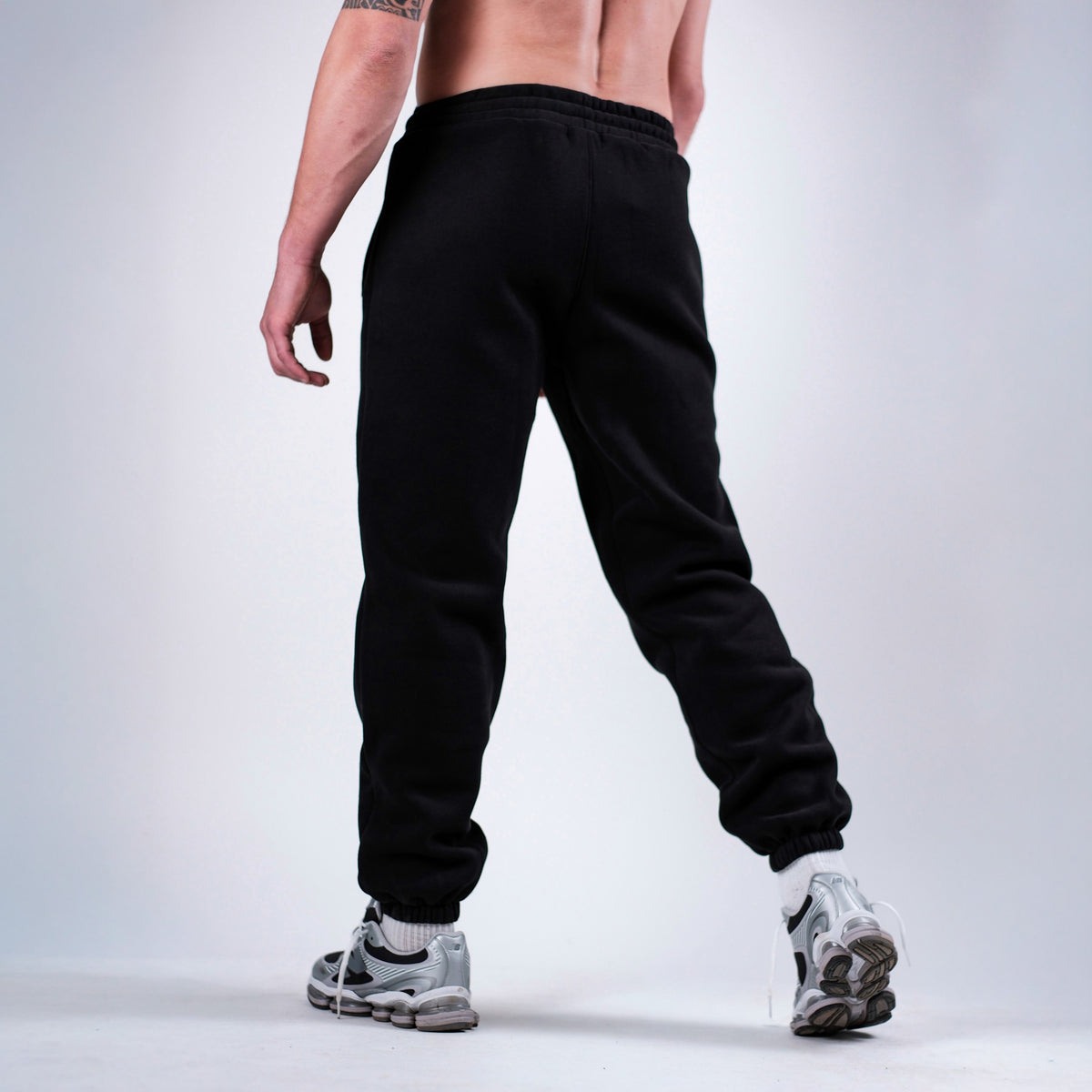 CUFFED FLEECE JOGGERS | BLACK