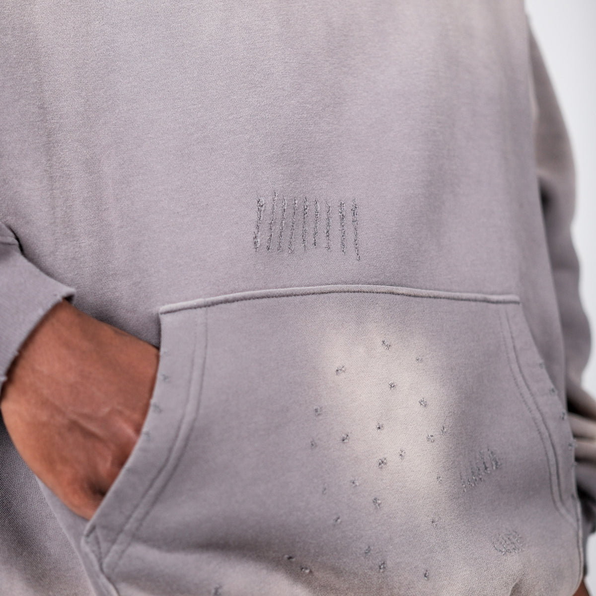 LIMITED ASTROKNEE 2.0 FADE FLEECE HOODIE | SAND