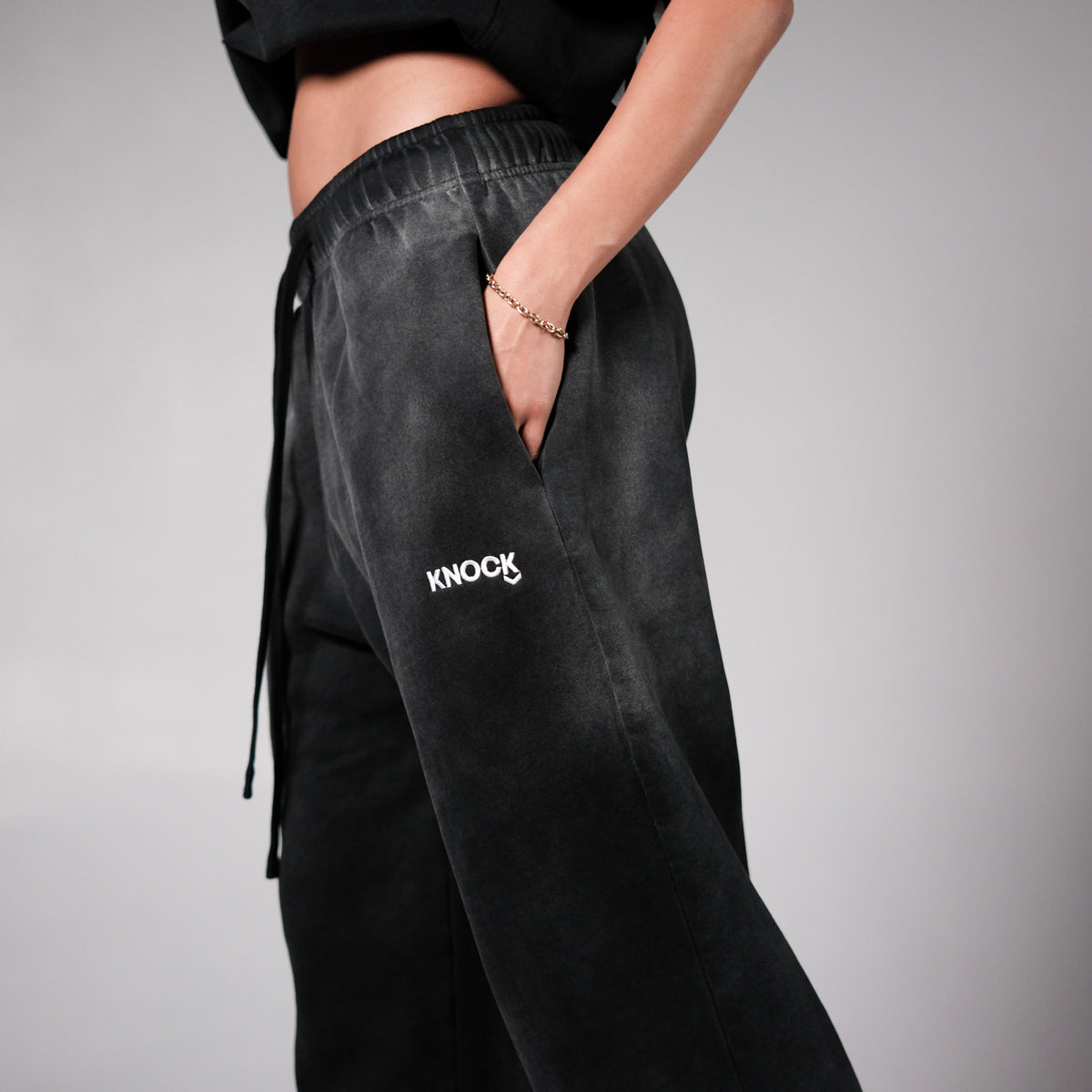 FADE FLEECE STRAIGHT CUT JOGGERS | VINTAGE BLACK