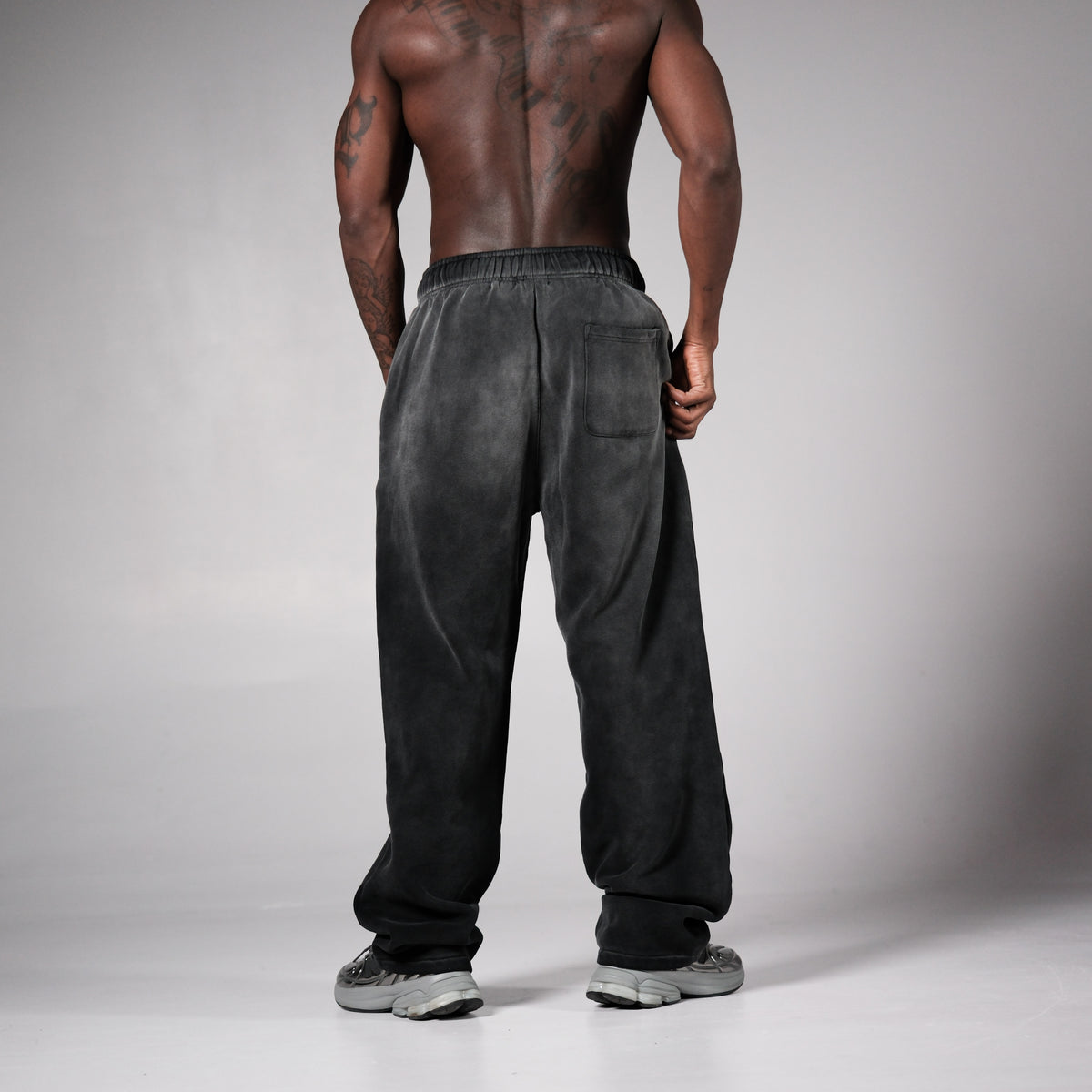 FADE FLEECE STRAIGHT CUT JOGGERS | VINTAGE BLACK