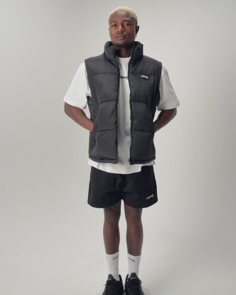 Load video: PUFFER VEST | BLACK